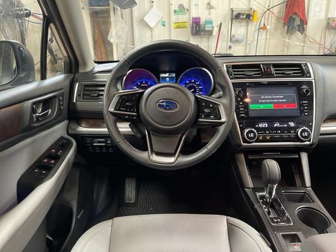 Used 2019 Subaru Outback 2.5i Limited AWD/4WD image 17