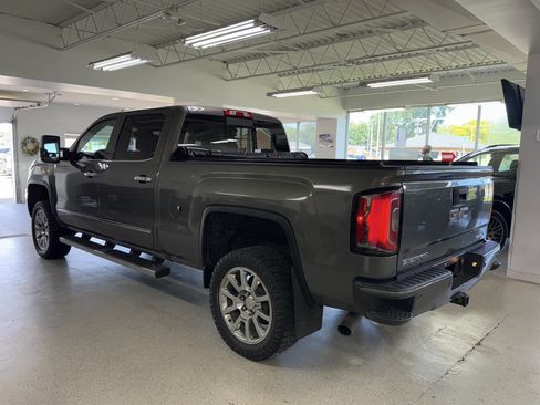 Used 2017 GMC Sierra 1500 Denali AWD/4WD image 7