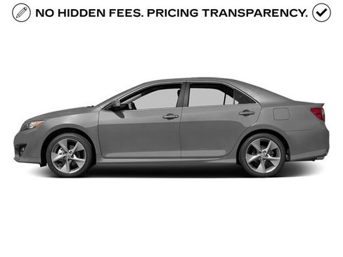 Used 2014 Toyota Camry SE FWD image 2