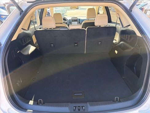 Used 2023 Ford Edge SEL w/ Convenience Package image 12
