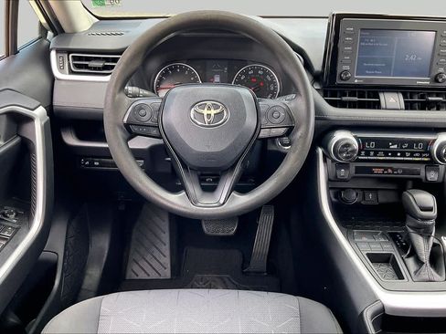 Used 2021 Toyota RAV4 XLE w/ Convenience Package FWD image 6