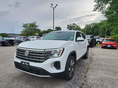 Used 2024 Volkswagen Atlas SE w/ Panoramic Sunroof Package