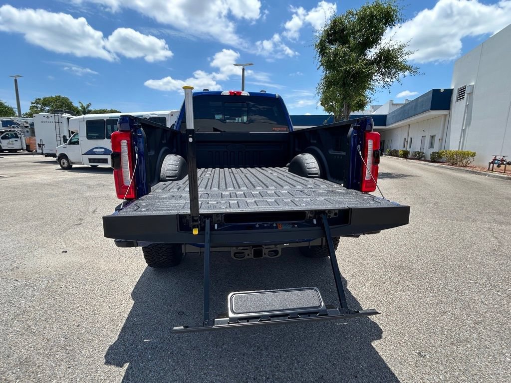 New 2026 Ford F250 Lariat w/ Black Appearance Package AWD/4WD image 38