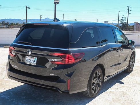 Certified 2025 Honda Odyssey Sport-L image 6