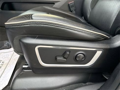 Used 2022 RAM 1500 Laramie image 12