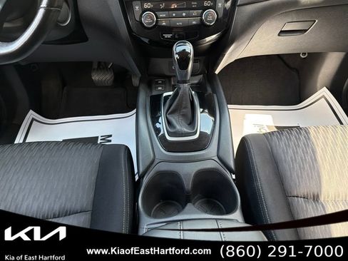 Used 2019 Nissan Rogue SV w/ Premium Package AWD/4WD image 26