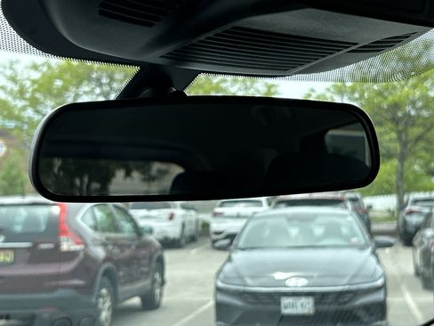 Used 2024 Nissan Rogue SV AWD/4WD image 27