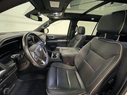 Used 2023 Chevrolet Suburban Premier AWD/4WD image 27