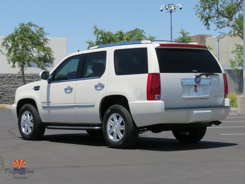 Used 2008 Cadillac Escalade AWD image 9