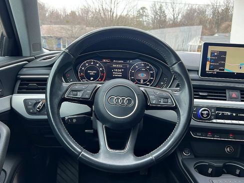 Used 2017 Audi A4 2.0T Premium Plus image 33