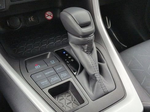 Certified 2025 Toyota RAV4 XLE AWD/4WD image 15