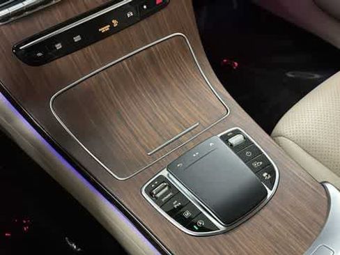 Certified 2022 Mercedes-Benz GLC 300 4MATIC image 22