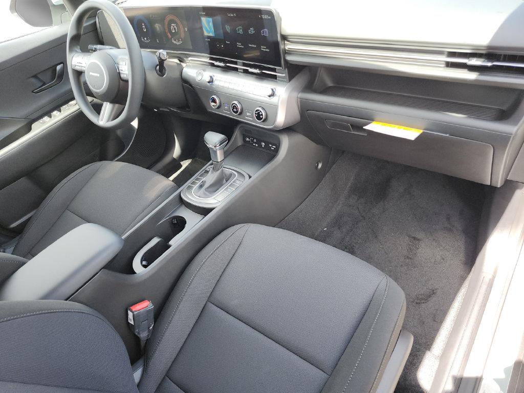New 2027 Hyundai Kona SE FWD image 16
