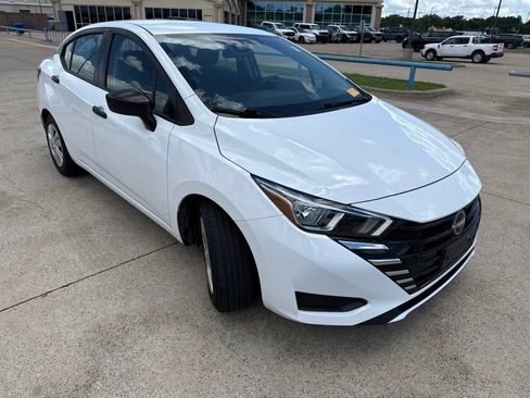 Used 2023 Nissan Versa S FWD image 18