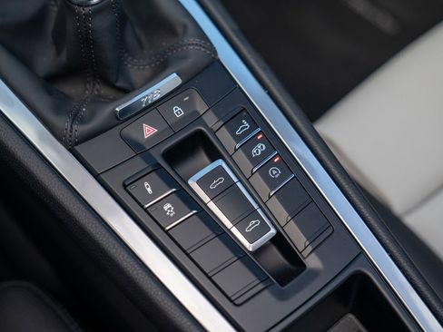 Used 2025 Porsche 718 Boxster S image 22