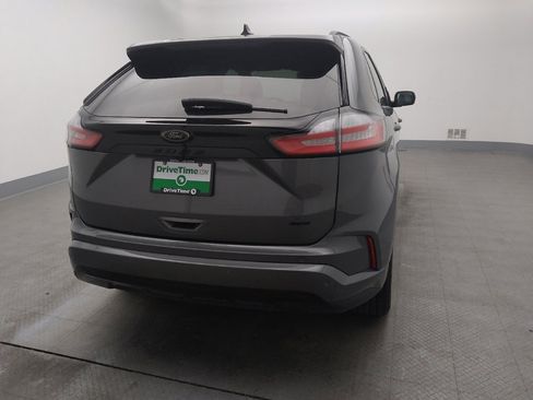 Used 2024 Ford Edge SE w/ Black Appearance Package image 7