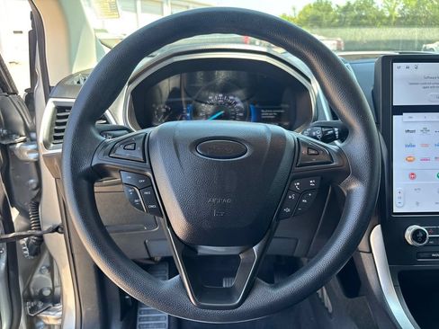 Used 2024 Ford Edge SE w/ Black Appearance Package AWD/4WD image 10