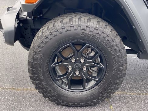 Used 2024 Jeep Wrangler Unlimited Sport AWD/4WD image 11