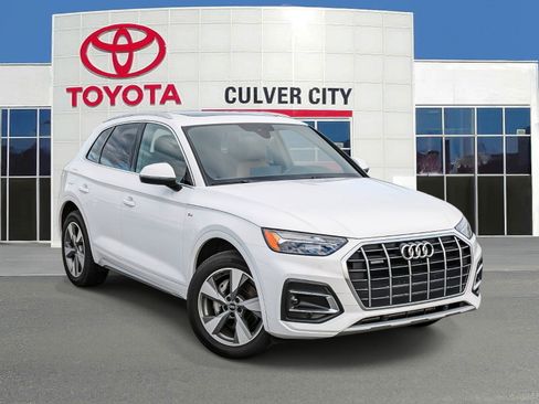 Used 2024 Audi Q5 2.0T Premium image 1