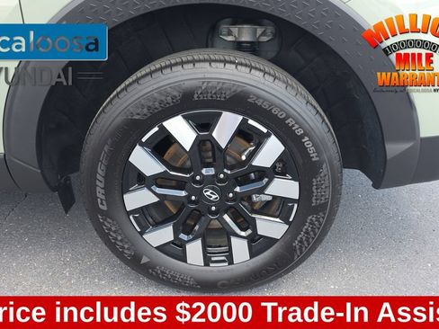 Used 2025 Hyundai Santa Cruz SE FWD image 11