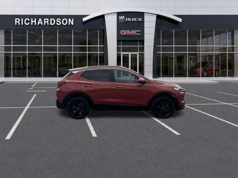 Used 2024 Buick Encore GX Sport Touring FWD image 6