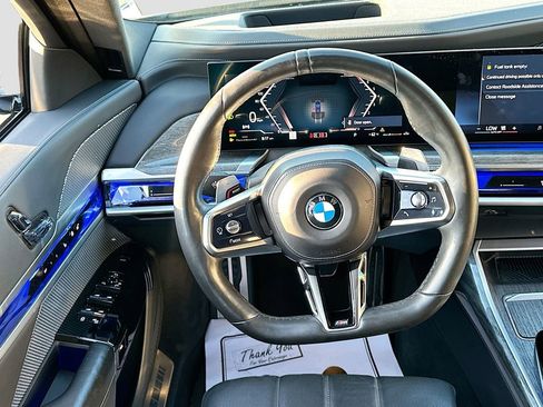 Used 2023 BMW 760i xDrive image 24