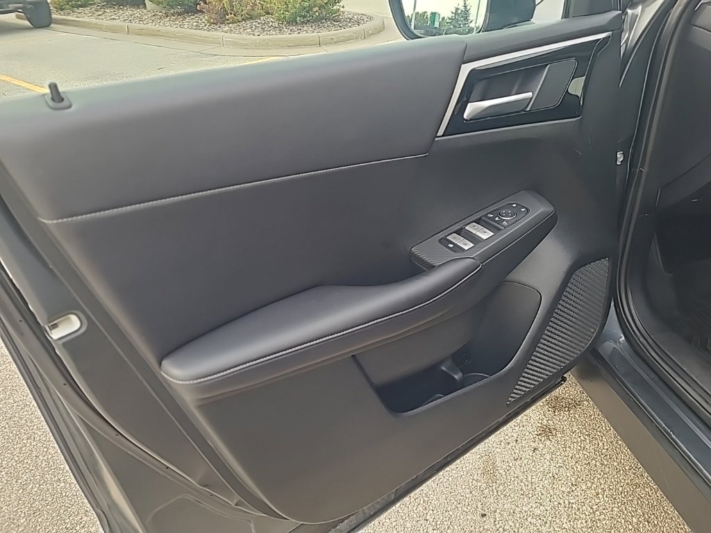 Used 2024 Mitsubishi Outlander SE AWD/4WD image 11