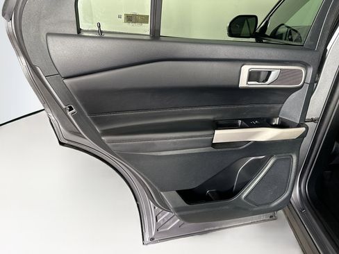 Used 2024 Ford Explorer XLT w/ Equipment Group 202A image 26