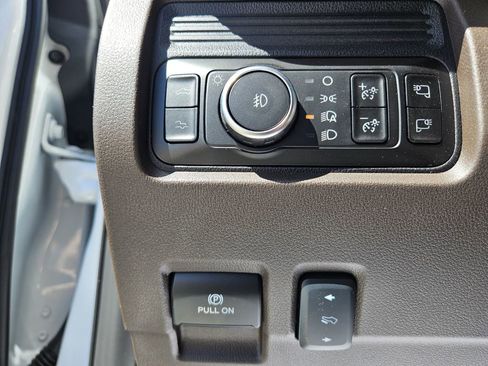 Used 2025 Ford F450 King Ranch w/ Chrome Package image 31