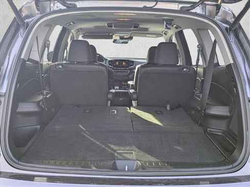 Used 2019 Honda Pilot Touring image 7