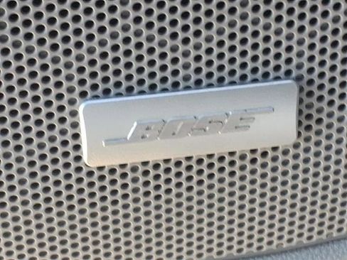 Used 2023 GMC Acadia SLT image 23