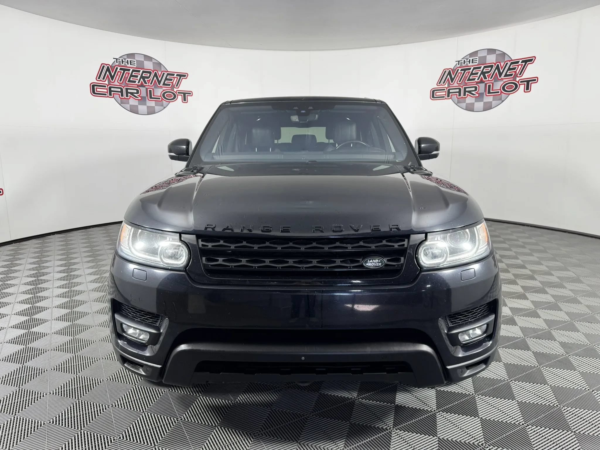 Used 2017 Land Rover Range Rover Sport Supercharged AWD/4WD image 2