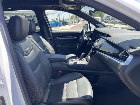 Used 2024 Cadillac XT6 Premium Luxury w/ Technology Package AWD/4WD image 29