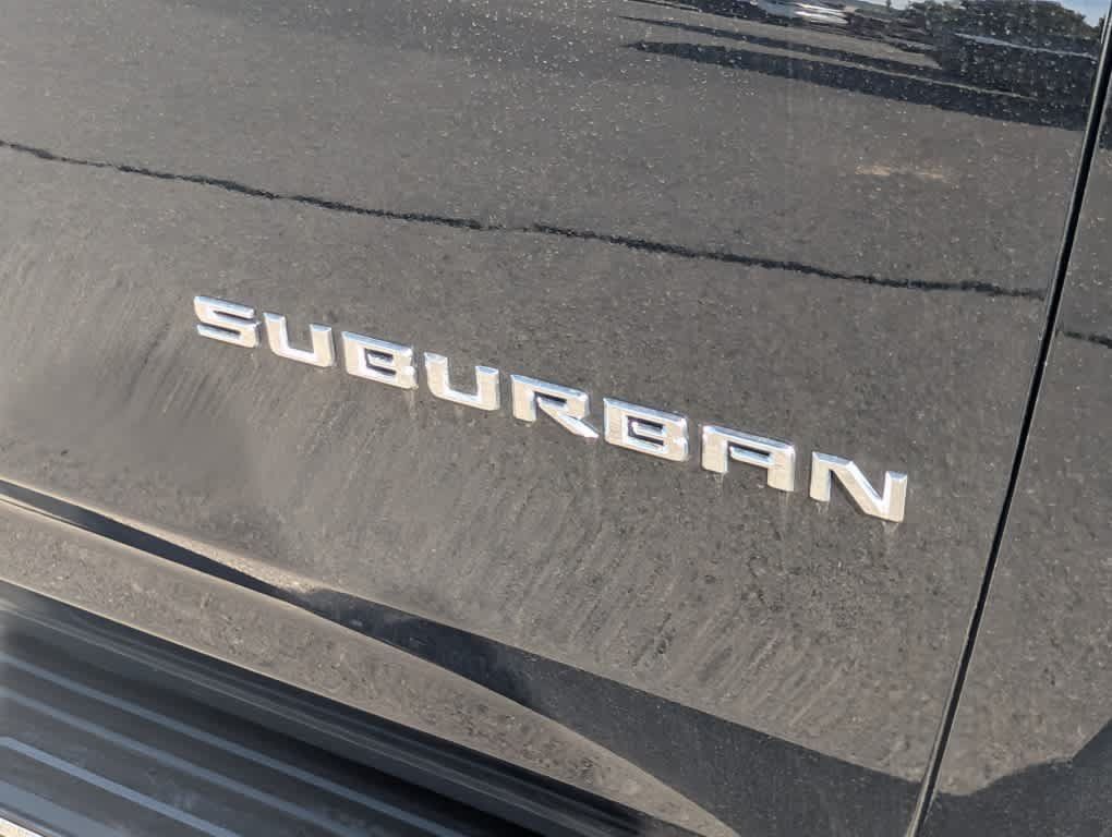 Used 2021 Chevrolet Suburban LT AWD/4WD image 11