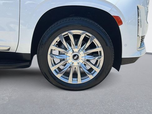 Certified 2023 Cadillac Escalade ESV Premium Luxury AWD/4WD image 38