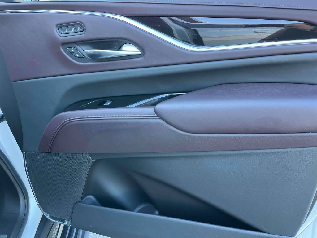 Certified 2021 Cadillac Escalade Premium Luxury Platinum AWD/4WD image 23
