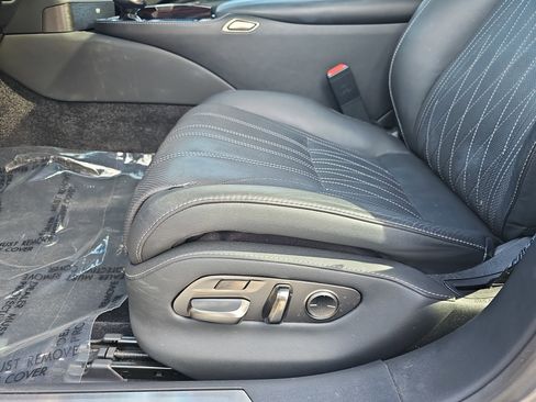 Used 2022 Lexus LS 500 AWD w/ Interior Upgrade Package image 26