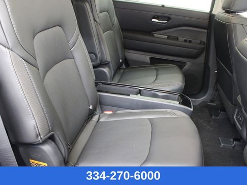 New 2026 Nissan Pathfinder SL image 18