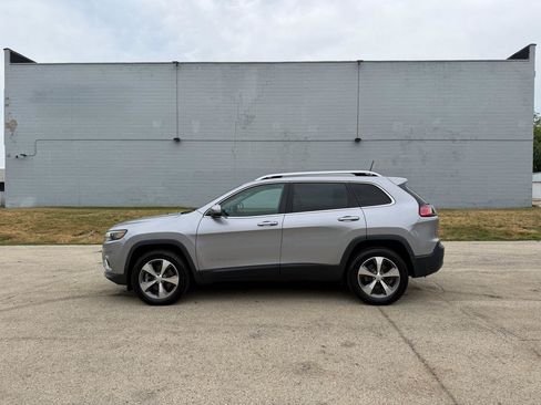 Used 2021 Jeep Cherokee Limited w/ Elite Package AWD/4WD image 4