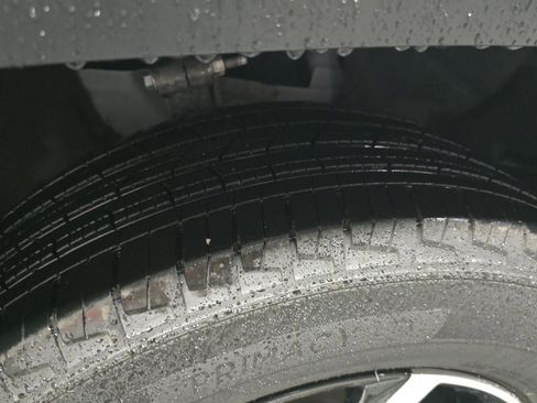 Used 2024 Jeep Grand Cherokee Limited image 31