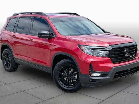 Used 2025 Honda Passport Black Edition image 3