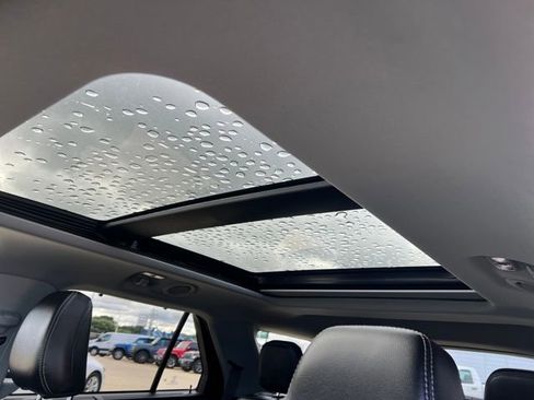 Used 2022 Ford Explorer Limited w/ Class IV Trailer Tow Package image 16