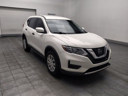 Used 2018 Nissan Rogue S FWD image 13
