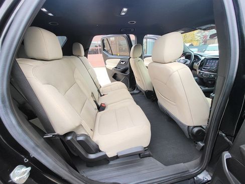 Used 2023 Chevrolet Traverse LS w/ Safety Package image 11