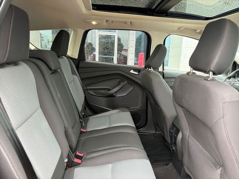 Used 2018 Ford Escape SE w/ SE Sync 3 Package AWD/4WD image 25