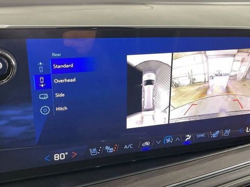 New 2025 Chevrolet Suburban Premier image 22