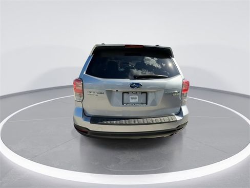 Used 2017 Subaru Forester 2.5i Touring image 6