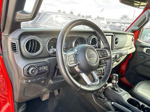 Used 2021 Jeep Wrangler Unlimited Sahara w/ Cold Weather Group image 10