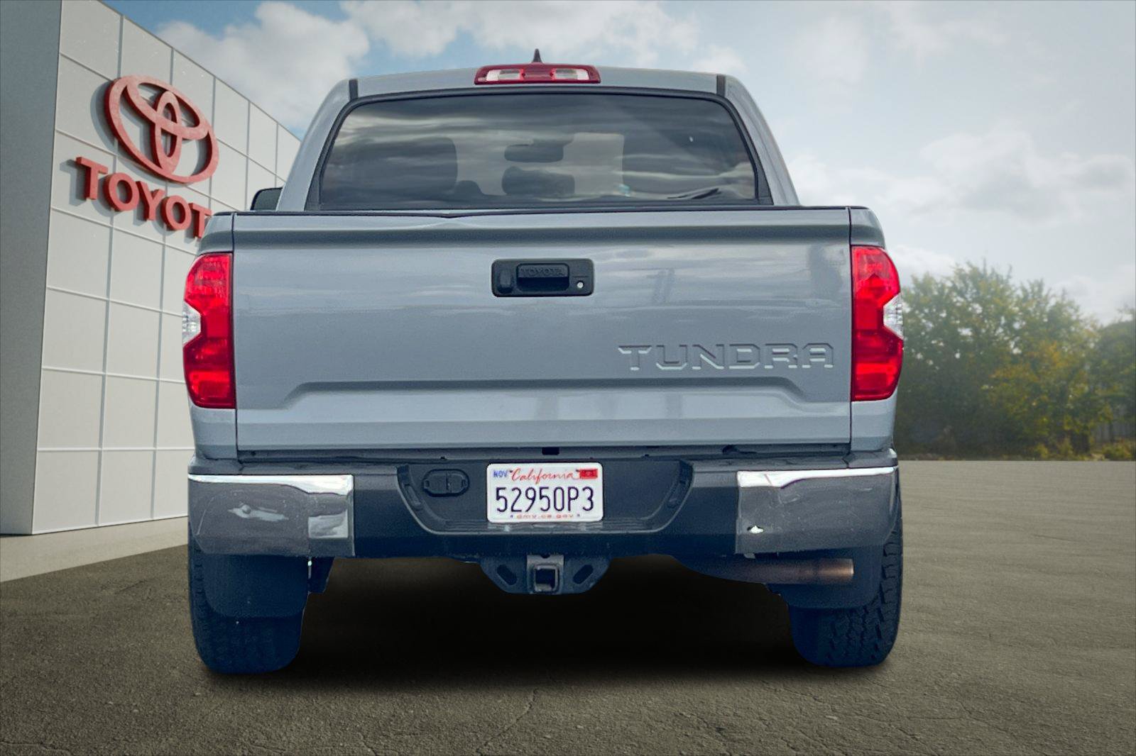 Used 2021 Toyota Tundra SR5 RWD image 4
