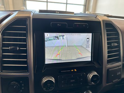 Used 2018 Ford F150 Platinum AWD/4WD image 21